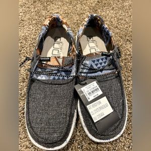 Super cute hey dudes